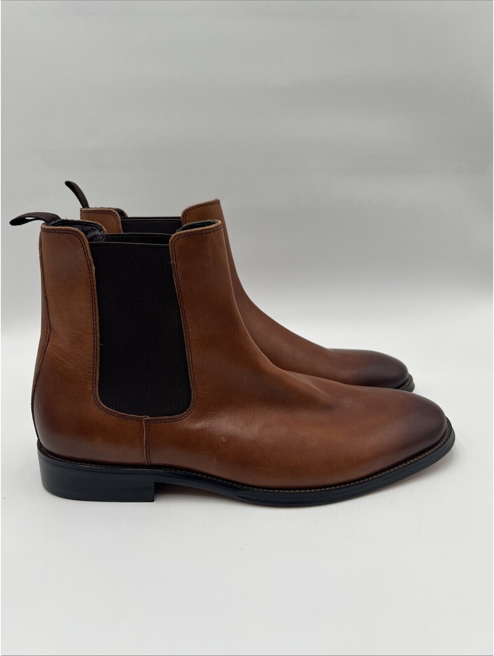 Saks Fifth Avenue Adriano Leather Chelsea Boots in brown Leather Size 9M
